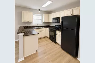 1502 B Claremont, Marble Falls, TX 78654 - Photo 5