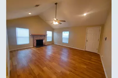 1010 Barrier Ln, Marble Falls, TX 78654 - Photo 3