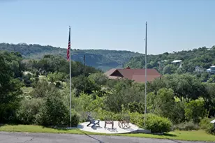 401 Crestview Dr, Marble Falls, TX 78654 - Photo 9