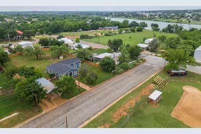 705 Flag Street, Llano, TX 78643 - Photo 39