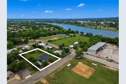 705 Flag Street, Llano, TX 78643 - Photo 37