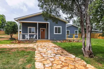 705 Flag Street, Llano, TX 78643 - Photo 7
