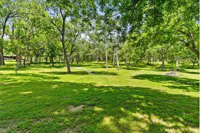 1242 Ervendberg Avenue, New Braunfels, TX 78130 - Photo 17