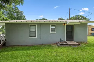 806 Clen Oaks Parkway, Burnet, TX 78611 - Photo 17