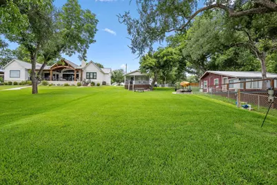 806 Clen Oaks Pkwy, Burnet, TX 78611 - Photo 35