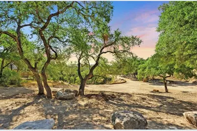 2107 Chisholm Trail, Spicewood, TX 78669 - Photo 7