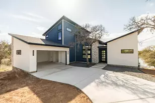 334 E Lake Dr, Buchanan Dam, TX 78609 - Photo 3