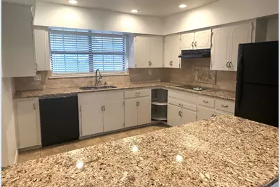 413 Olympia Fields, Meadowlakes, TX 78654 - Photo 5