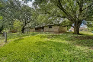 306 Pecan Dr, Kingsland, TX 78639 - Photo 29