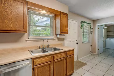 1113 Ash Dr, Marble Falls, TX 78654 - Photo 13