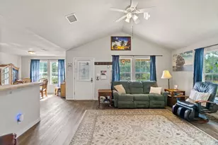 808 Pecan Ln, Cottonwood Shores, TX 78657 - Photo 5