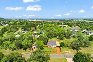 808 Pecan Ln, Cottonwood Shores, TX 78657 - Photo 3