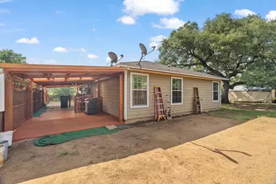 808 Pecan Ln, Cottonwood Shores, TX 78657 - Photo 27