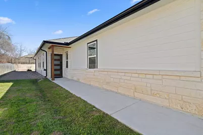 1111 Cedar, Marble Falls, TX 78654 - Photo 3
