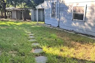 118 E Pine Dr, Granite Shoals, TX 78654 - Photo 11