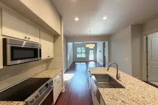 108 Tuscan Dr, Horseshoe Bay, TX 78657 - Photo 3