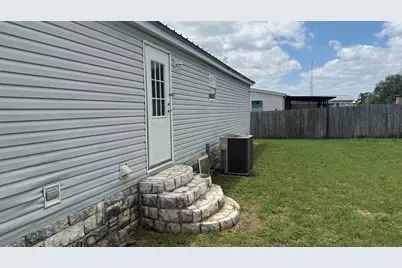 200 Sarah Circle, Llano, TX 78643 - Photo 5