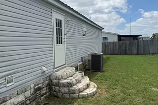 200 Sarah Cir, Llano, TX 78643 - Photo 5
