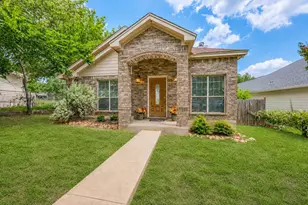 1107 E College St, Llano, TX 78643 - Photo 1