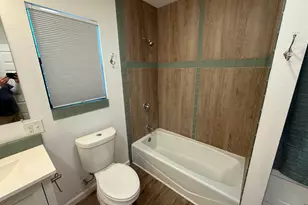 201 S Rhomberg St, Burnet, TX 78611 - Photo 5