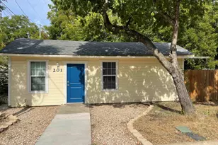 201 S Rhomberg St, Burnet, TX 78611 - Photo 1