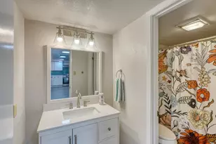 207 N Hi Circle, Horseshoe Bay, TX 78657 - Photo 13