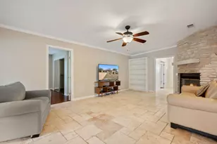 110 Highlands Blvd, Horseshoe Bay, TX 78657 - Photo 9
