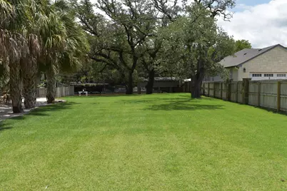311 Oleander Dr, Marble Falls, TX 78654 - Photo 41