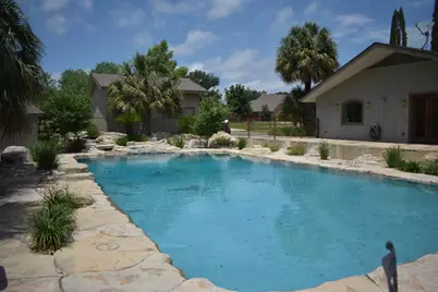 311 Oleander Dr, Marble Falls, TX 78654 - Photo 9