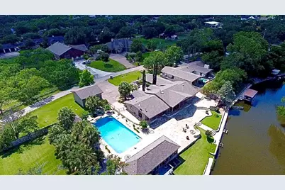 311 Oleander Dr, Marble Falls, TX 78654 - Photo 3