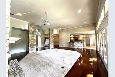 312 N Big Spur Avenue, Horseshoe Bay, TX 78657 - Photo 13