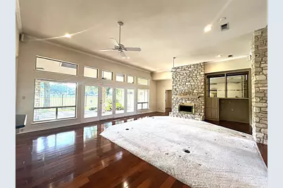 312 N Big Spur Avenue, Horseshoe Bay, TX 78657 - Photo 11