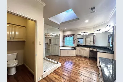 312 N Big Spur Avenue, Horseshoe Bay, TX 78657 - Photo 23