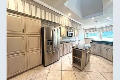 312 N Big Spur Avenue, Horseshoe Bay, TX 78657 - Photo 15