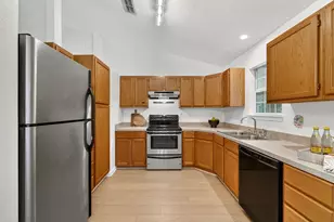 1010 Louise St, Marble Falls, TX 78654 - Photo 9