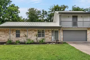 1010 Louise St, Marble Falls, TX 78654 - Photo 1