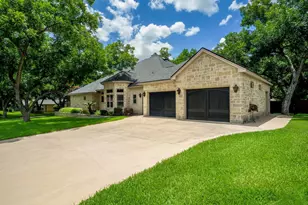 332 San Saba St, Meadowlakes, TX 78654 - Photo 7