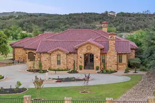 481 Chimney Cove Dr, Marble Falls, TX 78654 - Photo 37