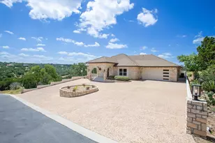 715 Fawn, Horseshoe Bay, TX 78657 - Photo 3