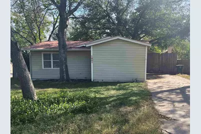 1801 W Commerce Street, San Saba, TX 76877 - Photo 1