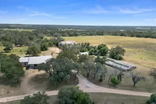 12347 Co Rd 200, Bertram, TX 78605 - Photo 9