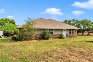 115 Field Stone Dr, Llano, TX 78643 - Photo 3