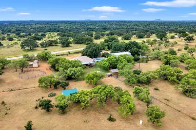 115 Fieldstone Drive, Llano, TX 78643 - Photo 35
