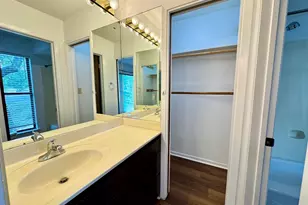 800-D Grassy Knoll, Horseshoe Bay, TX 78657 - Photo 7