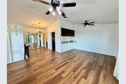 800-D Grassy Knoll, Horseshoe Bay, TX 78657 - Photo 13