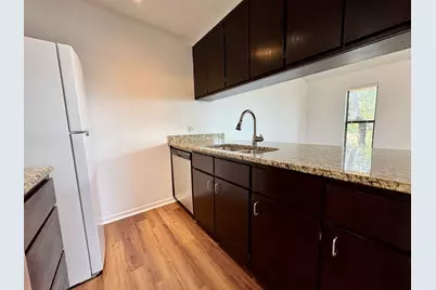 800-D Grassy Knoll, Horseshoe Bay, TX 78657 - Photo 19