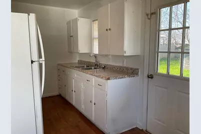 1007 Flag Street, Llano, TX 78643 - Photo 5