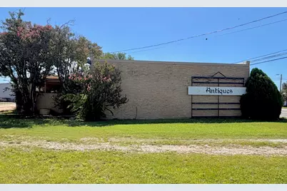 301 W Young Street, Llano, TX 78643 - Photo 15