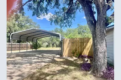 1105 Avenue D, Marble Falls, TX 78654 - Photo 3