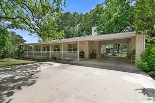 1208 Oak St, Burnet, TX 78611 - Photo 3